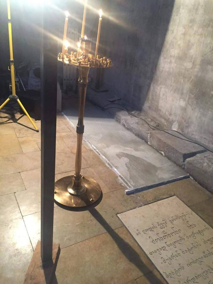 უწმინდესმა ბრძანა: ეს მართლაც დიდი სასწაულია და იქ წარწერებსაც ვხედავო KARIBCHE